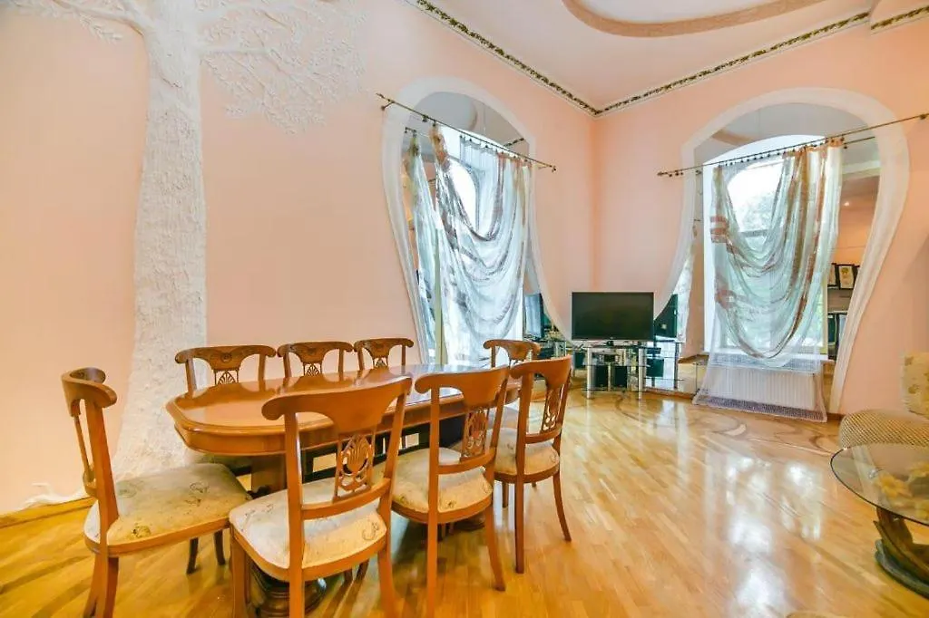 Baku Nizami Street Triplex 4 Bedroom Azerbaijan
